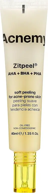 Skånsom syre skrubbe til hud, der er tilbøjelig til acne 92850873