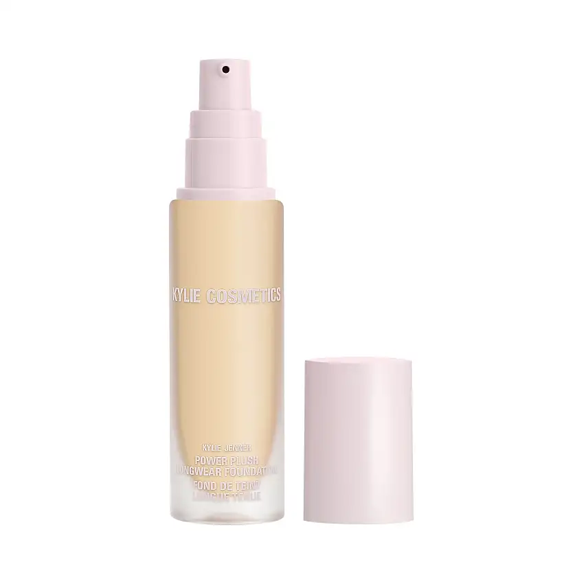 Kylie Cosmetics Power Plush Foundation 1,5W Warm