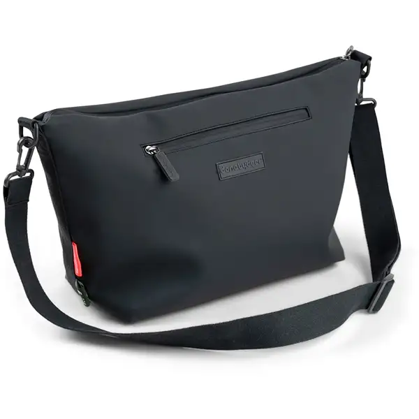 Done by Deer Barnevognstaske