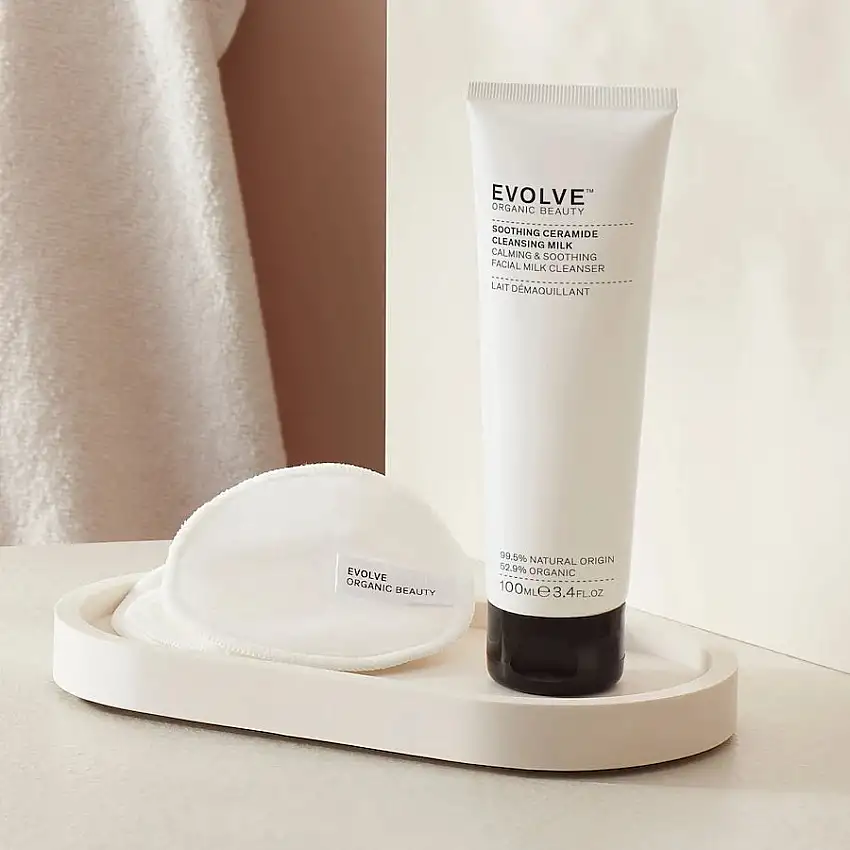 Evolve Soothing Ceramide Cleansing Milk - 100 ml.