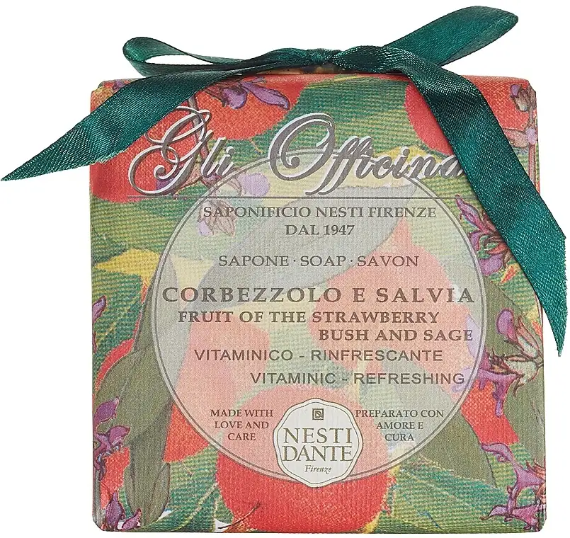 Vitaminiserende og forfriskende barsæbe, bær og salvie 85688566